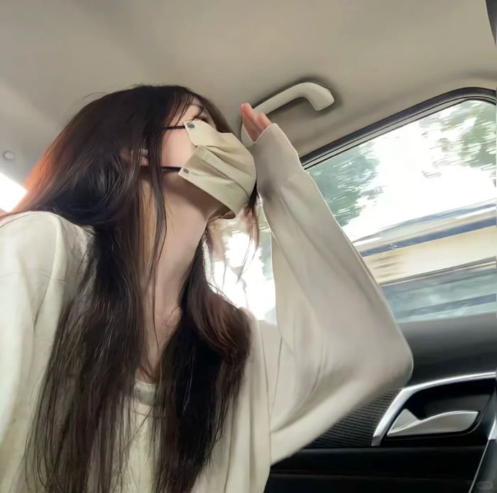 avatar ảnh gái xinh che mặt 19