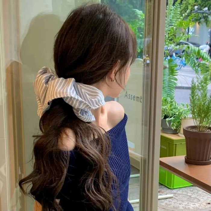 avatar ảnh gái xinh che mặt 31