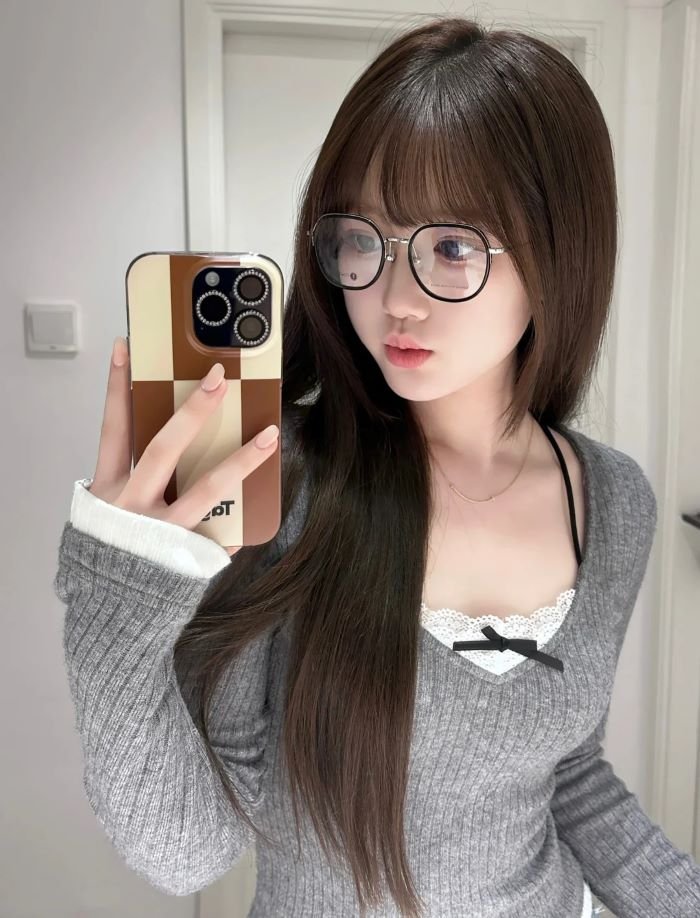 ảnh gái xinh đeo kính 11