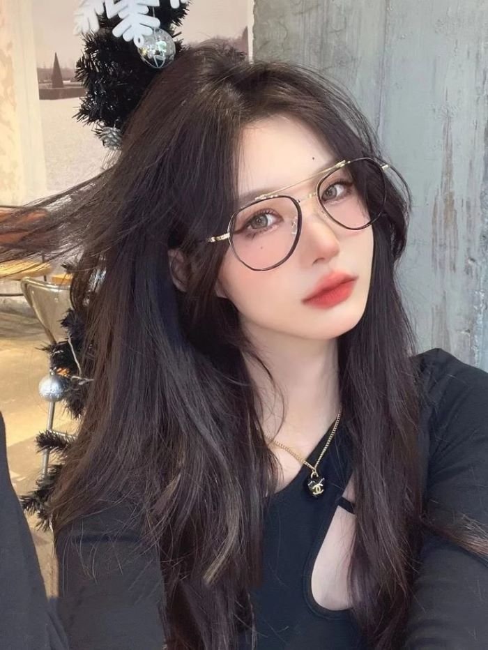 ảnh gái xinh đeo kính 19