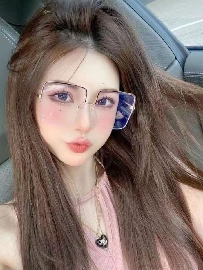 ảnh gái xinh đeo kính 21