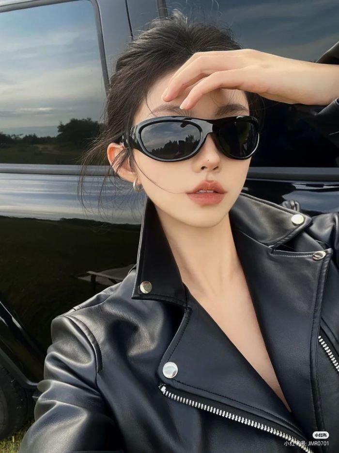 ảnh gái xinh đeo kính