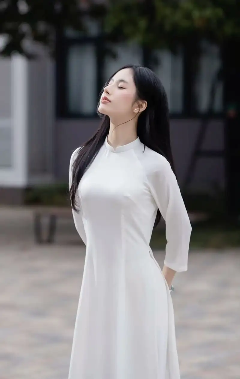 gái xinh mặc áo dài 10