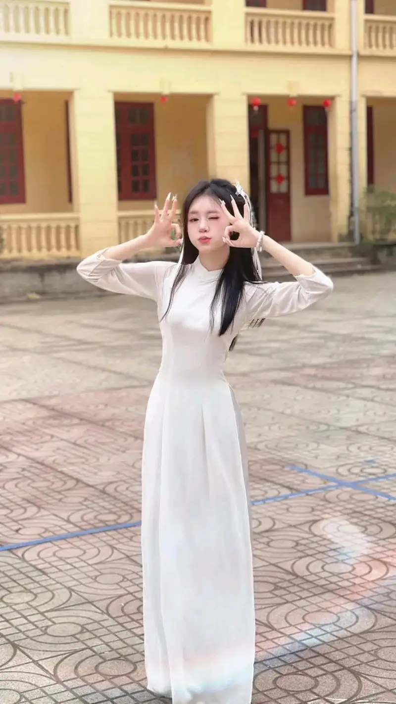 gái xinh mặc áo dài 6