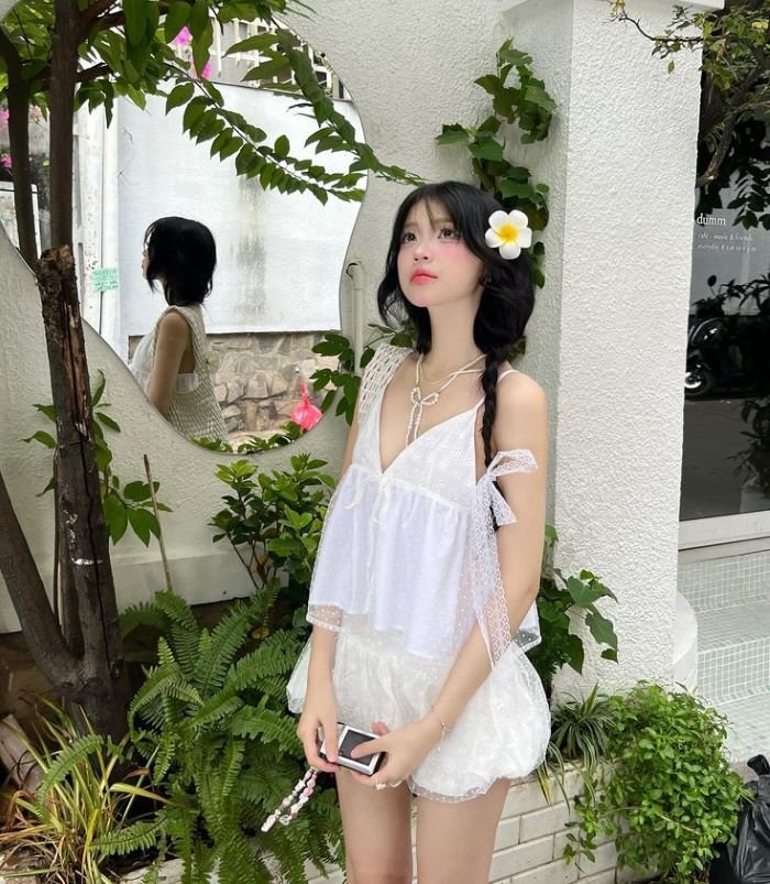 gái xinh mặc váy ngắn 20