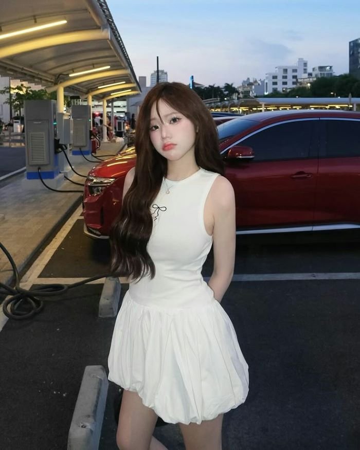 gái xinh mặc váy ngắn 22