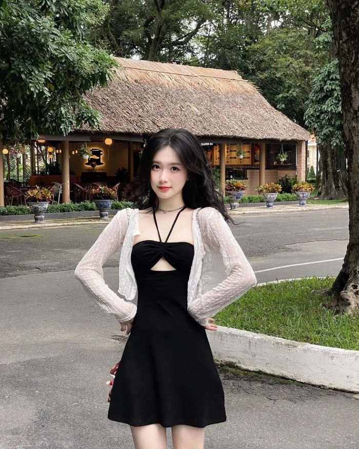 gái xinh mặc váy ngắn 24