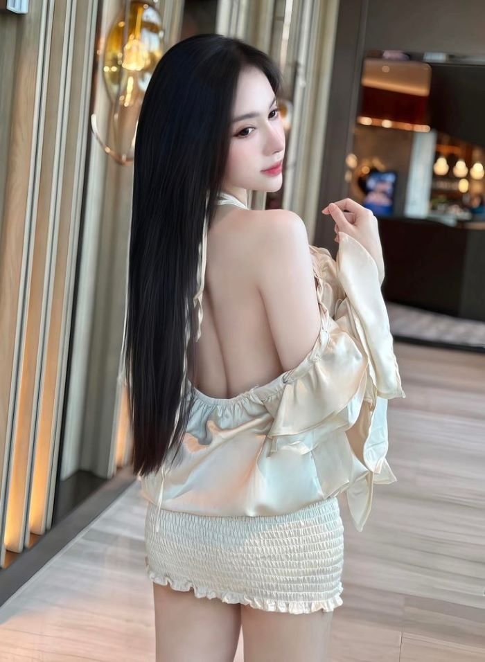 gái xinh trung quốc mặc váy ngắn 13