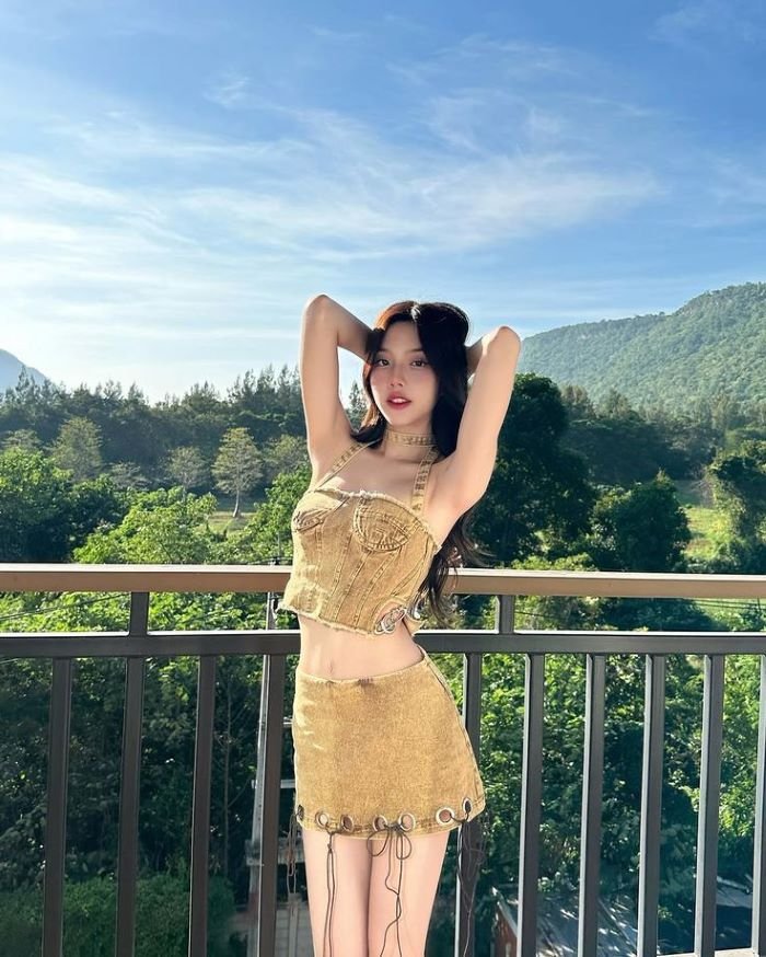 gái xinh trung quốc mặc váy ngắn 27